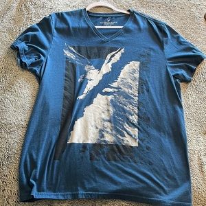 American Eagle VNeck Tshirt. XXL